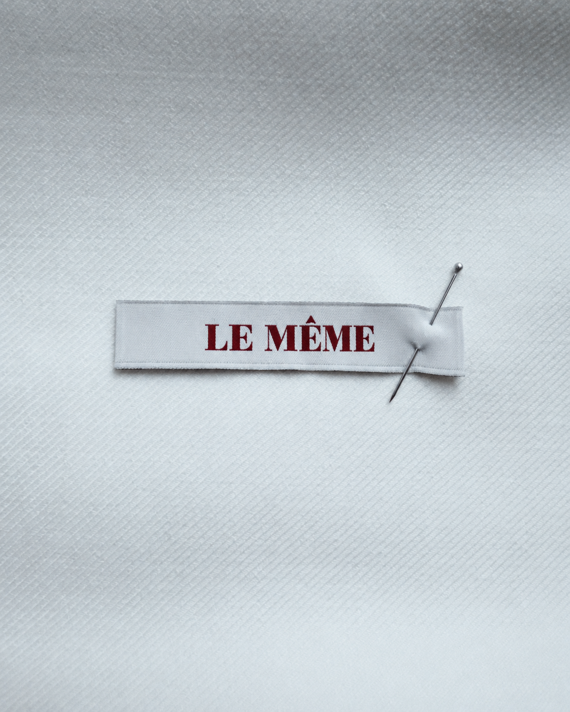 LE MÊME