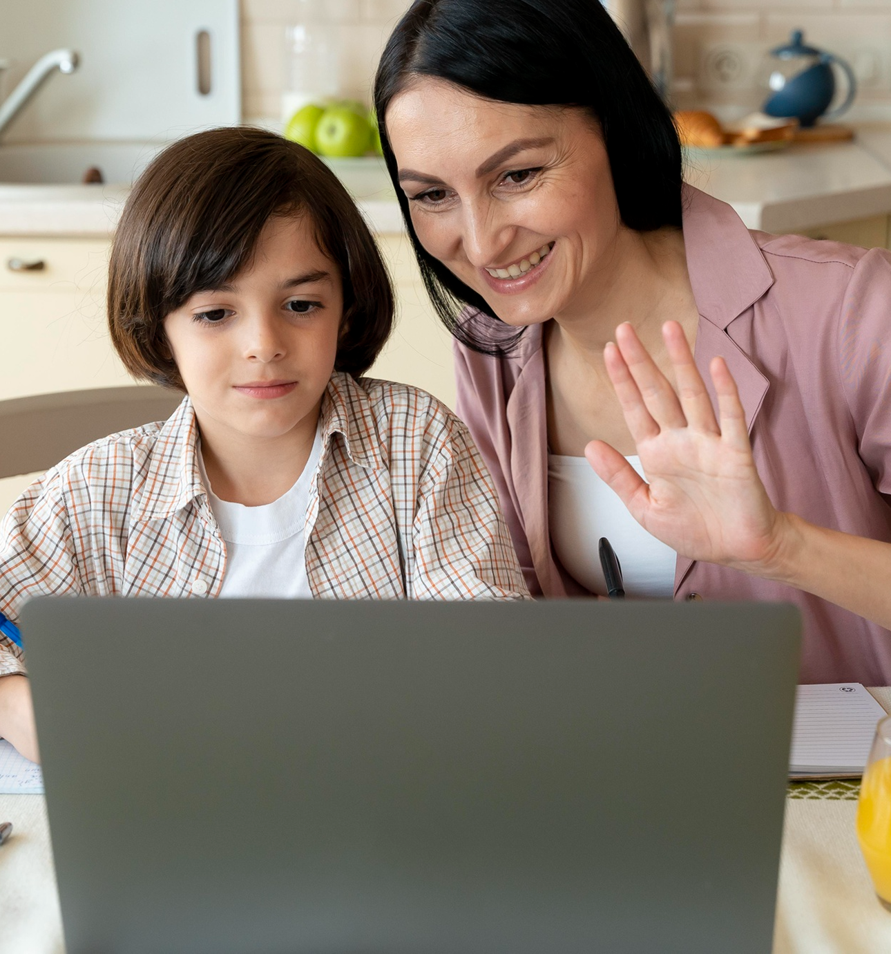 Онлайн консултация за възрастни, деца и тийнеджъри