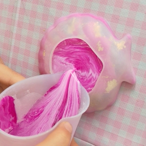 rabotilnitsa-za-eko-smola-za-malki-i-golemi