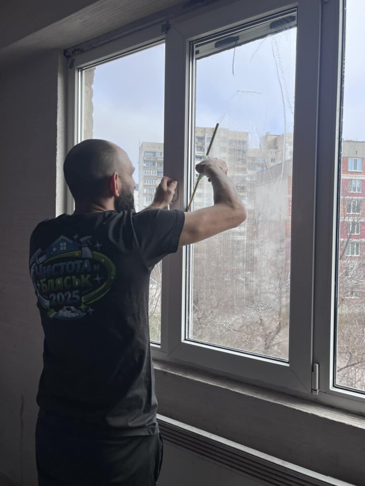 Почистване на витрини - снимка 1