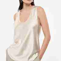 SATIN SCOOP NECK TOP