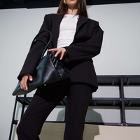 BLACK TAILORED BLAZER