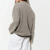 RELAXED KNIT SWEATER IN GREY