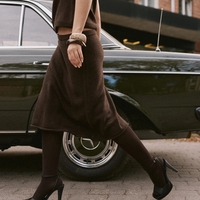 WOOL KNIT MIDI SKIRT IN CHOCOLATE