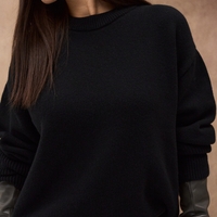 BLACK OVERSIZED KNIT SWEATER