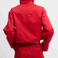 HIGH-NECK CROPPED JACKET IN RED