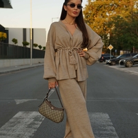 Дамски бежов комплект – жилетка и панталон