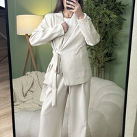 Дамски елегантен костюм Grace Line-бяло