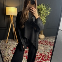 Комплект с асиметрично горнище в черно