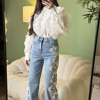 Дамски дънки с дантелена апликация и висока талия