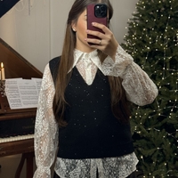 Комплект риза с дантела и елече-черно