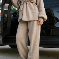 Дамски бежов комплект – жилетка и панталон