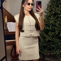 Плетен комплект пола и блуза с копчета-екрю