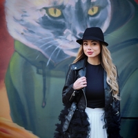 Яке със сваляща се тюлена пола