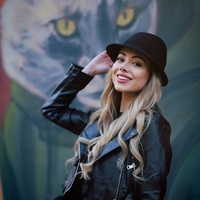 Яке със сваляща се тюлена пола