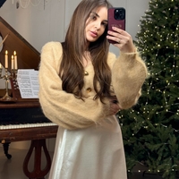 Дамска пухкава жилетка с копчета-бежово