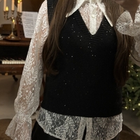 Комплект риза с дантела и елече-черно