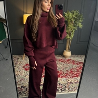 Комплект с кроп пуловер и панталон с права кройка-бордо