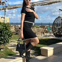 Комплект с пола и блуза с контрастен кант в черно