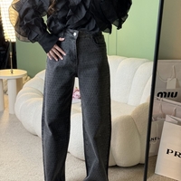 Дамски черни дънки с декоративни камъчета