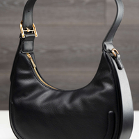 Елегантна дамска чанта тип „Hobo“-черно