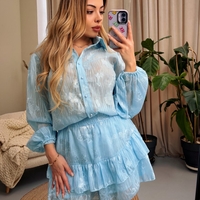 Дамски комплект блуза и пола/панталон с волани-синьо