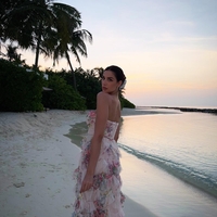 Дамска дълга рокля с волани и бюстие