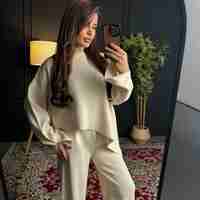 Комплект с асиметрично горнище в екрю