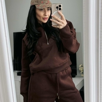 Дамски спортен комплект с цип и качулка (суитшърт + панталон)-кафяв