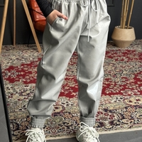 Кожен панталон тип джогър-сиво