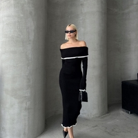 Елегантна черна плетена рокля с паднали рамене