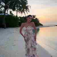 Дамска дълга рокля с волани и бюстие