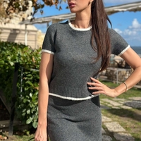 Комплект с пола и блуза с контрастен кант в сиво