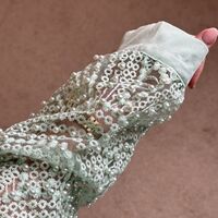 Дамска елегантна зелена  дантелена риза с релефен ефект