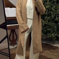 Дълга бежова жилетка с широка кройка