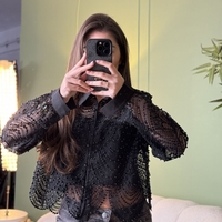 Дамска елегантна черна  дантелена риза с релефен ефект