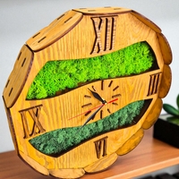 Дървен стенен часовник Green Harmony със скандинавски мъх