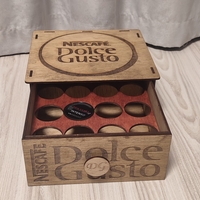 ПОСТАВКА ЗА КАФЕ МАШИНА С ЧЕКМЕДЖЕ ЗА КАФЕ КАПСУЛИ DOLCE GUSTO