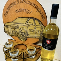 Тематичен мини бар за бутилка алкохол- Ауди КЮ 2