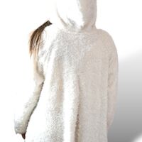Стилно палто от еко косъм с качулка