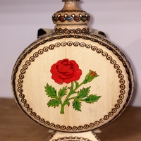 Дървена бъклица с народни мотиви