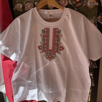 Мъжка памучна тениска с богата многоцветна бродерия „Царска шевица“