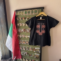 Черна дамска тениска с богата цветна бродерия „Огнена шевица“