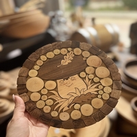 Подложка с дървена мозайка за сервиране-гъба