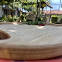 Дървен поднос с дръжки