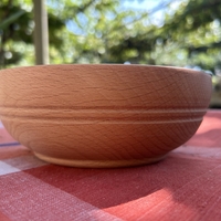 Компактна, но дълбока – дървена купичка