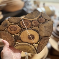 Подложка с дървена мозайка за сервиране-сърце