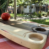 Дървена дъска за рязане с място за три солнички