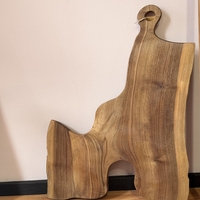 Масивна дъска от орех с уникален дизайн и голям размер