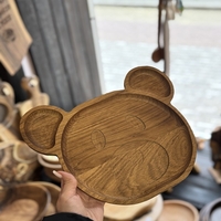 Дървено плато за сервиране „Мече“ с отделения – Ръчна изработка